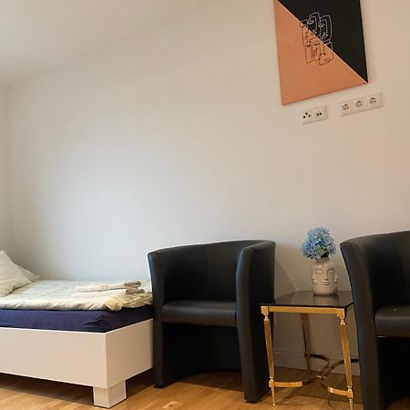 Luxury Apartment With Air Conditioning & Jaccuzzi Near Frankfurt Wiesbaden Hofheim am Taunus Exteriör bild