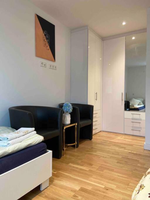 Luxury Apartment With Air Conditioning & Jaccuzzi Near Frankfurt Wiesbaden Hofheim am Taunus Exteriör bild