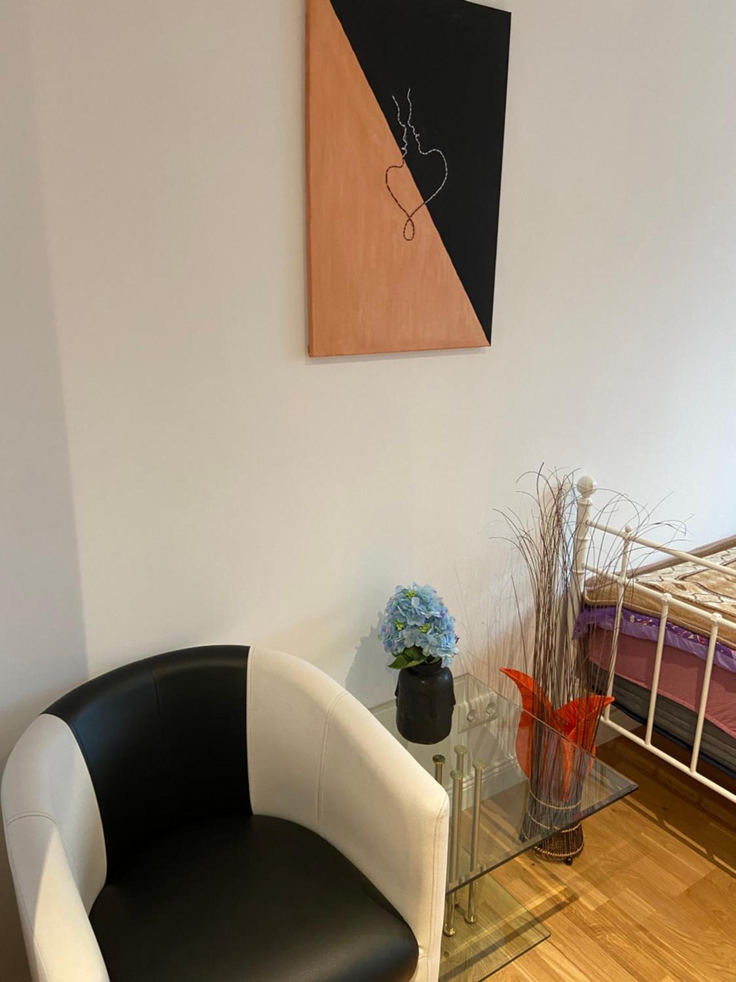 Luxury Apartment With Air Conditioning & Jaccuzzi Near Frankfurt Wiesbaden Hofheim am Taunus Exteriör bild